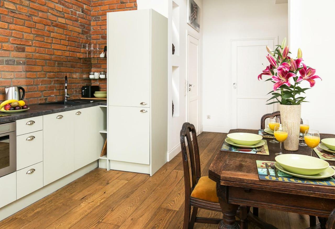 Old Town Brigue Apartment By Otium Krasków Εξωτερικό φωτογραφία