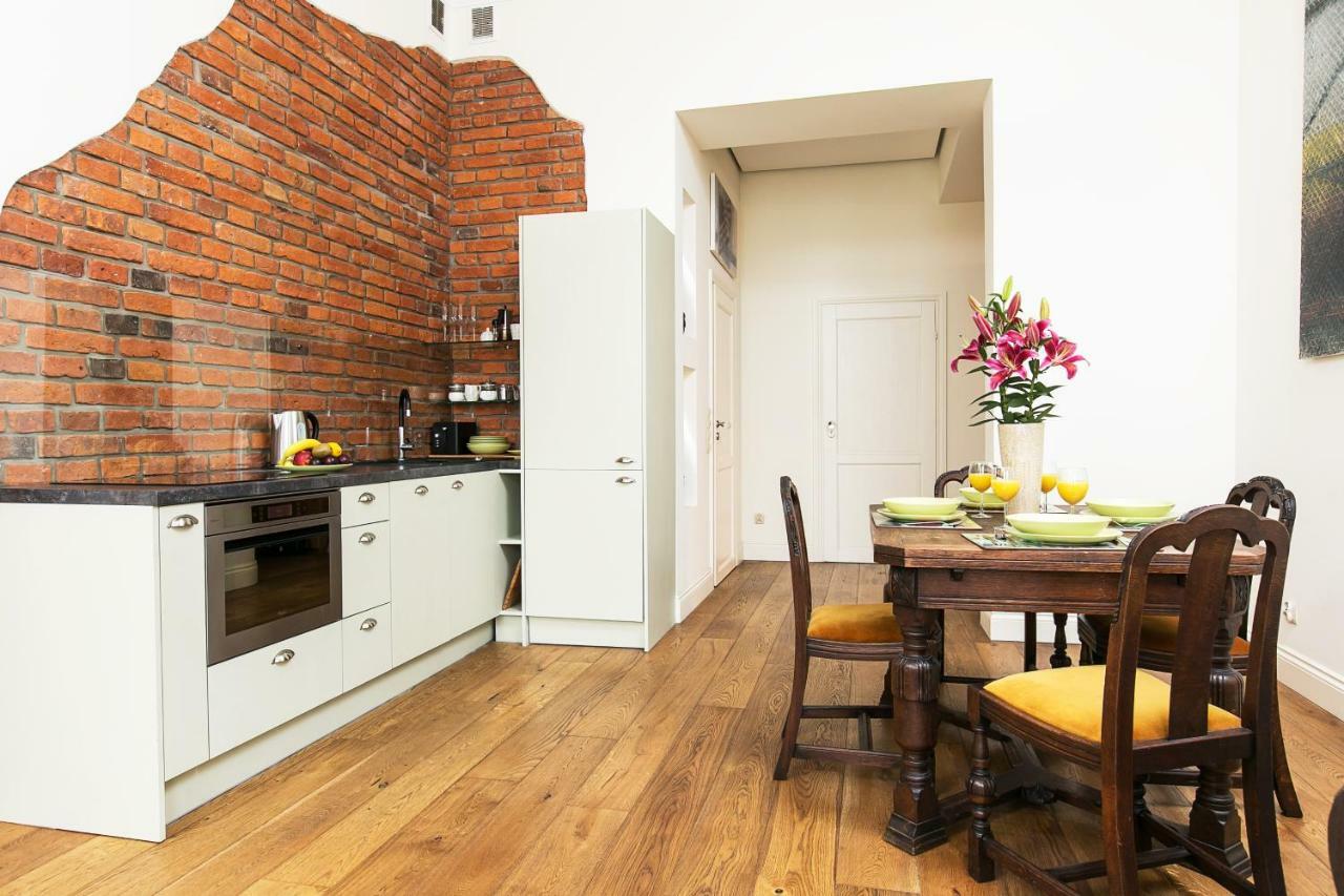 Old Town Brigue Apartment By Otium Krasków Εξωτερικό φωτογραφία