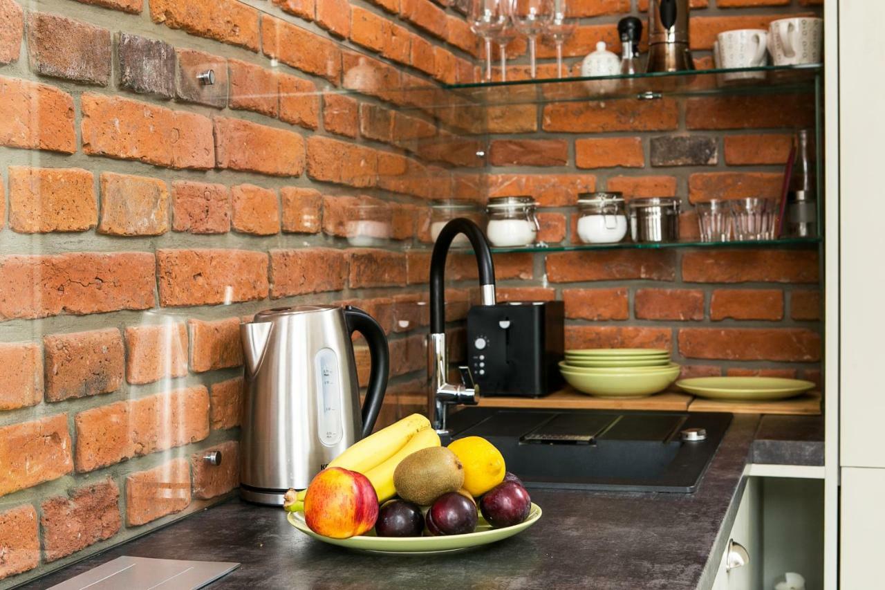 Old Town Brigue Apartment By Otium Krasków Εξωτερικό φωτογραφία