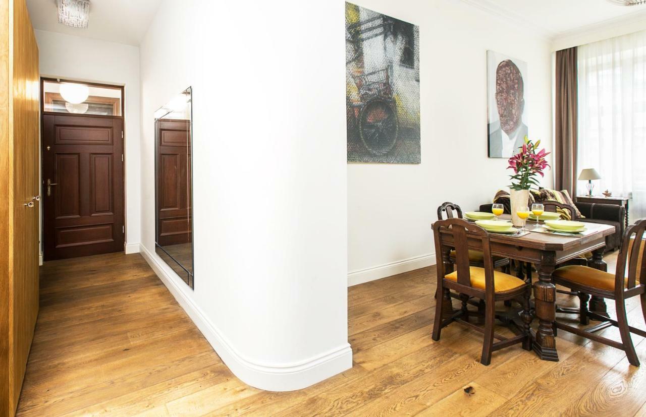 Old Town Brigue Apartment By Otium Krasków Εξωτερικό φωτογραφία