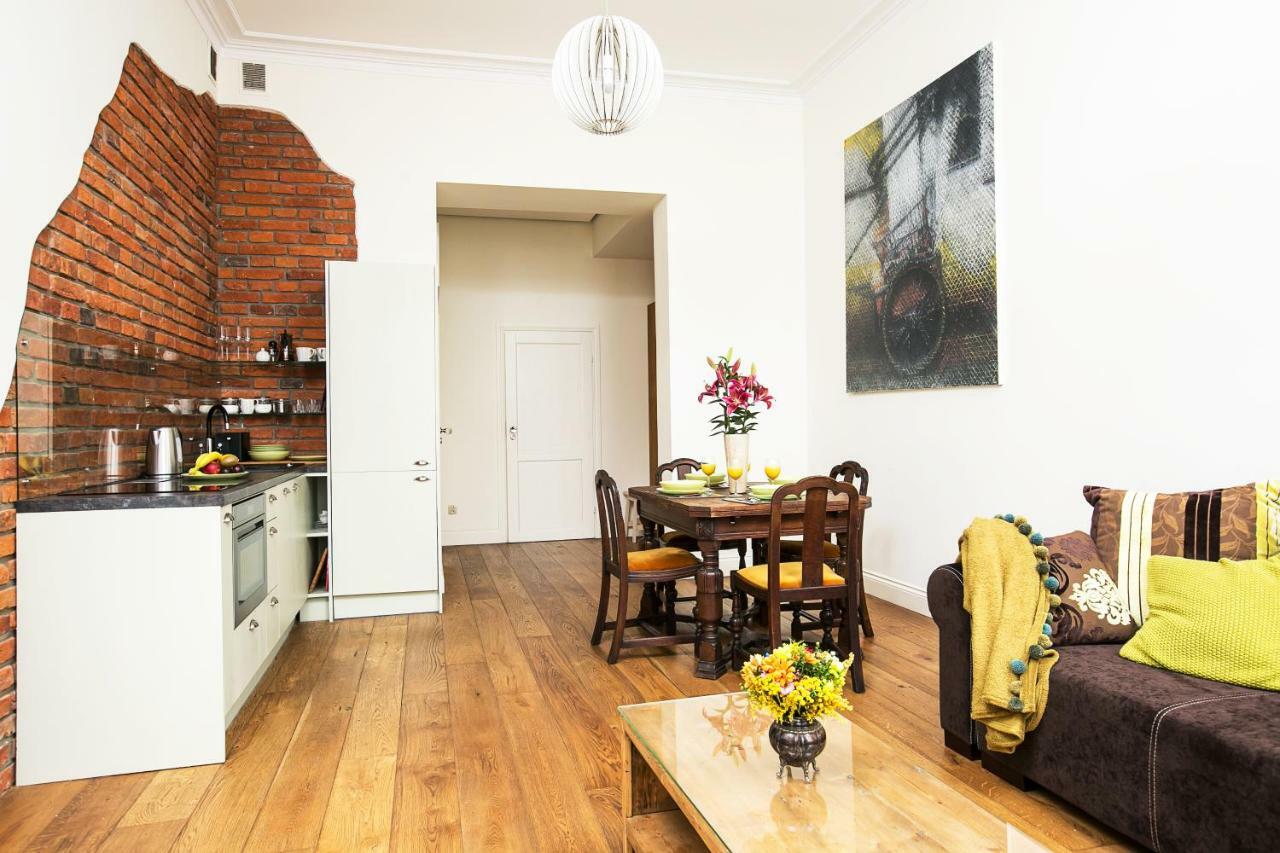 Old Town Brigue Apartment By Otium Krasków Εξωτερικό φωτογραφία