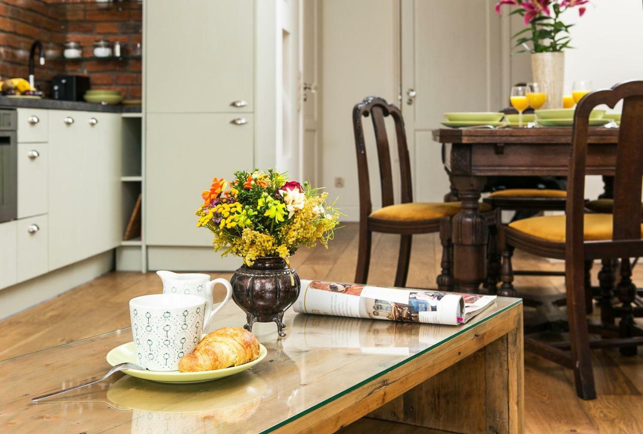Old Town Brigue Apartment By Otium Krasków Εξωτερικό φωτογραφία