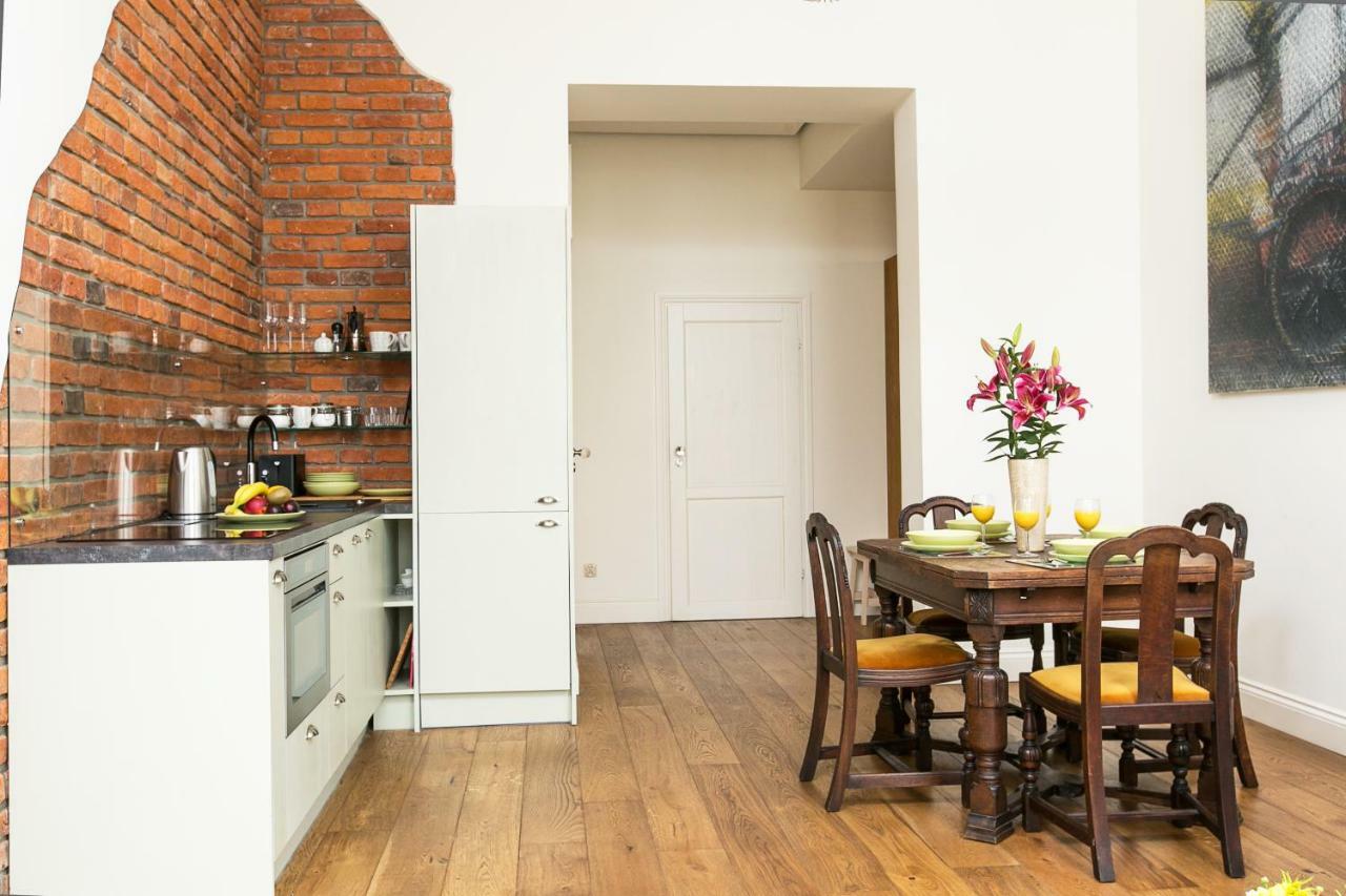 Old Town Brigue Apartment By Otium Krasków Εξωτερικό φωτογραφία