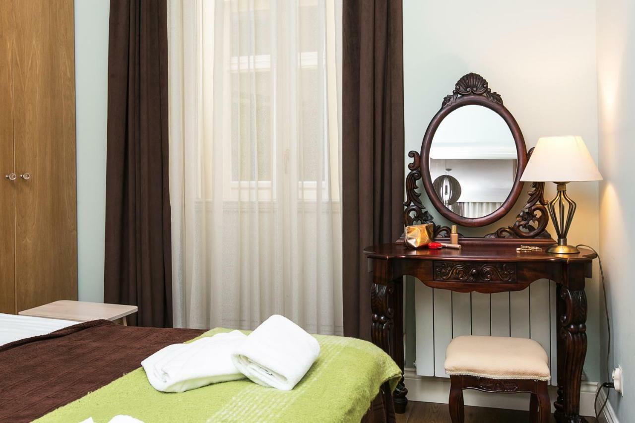Old Town Brigue Apartment By Otium Krasków Εξωτερικό φωτογραφία